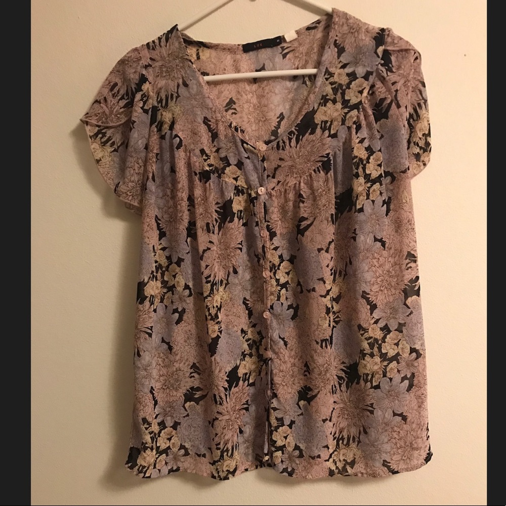 🌸🌼🌺Lux Floral Sheer Blouse - Urban Outfitters